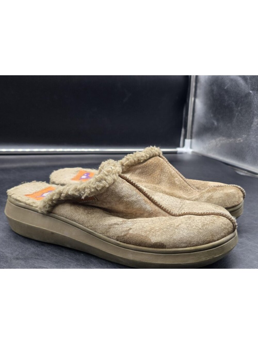 Rocket Dog Slippers Shoes Womens Size 10 Beige Faux Suede Mule House Stains